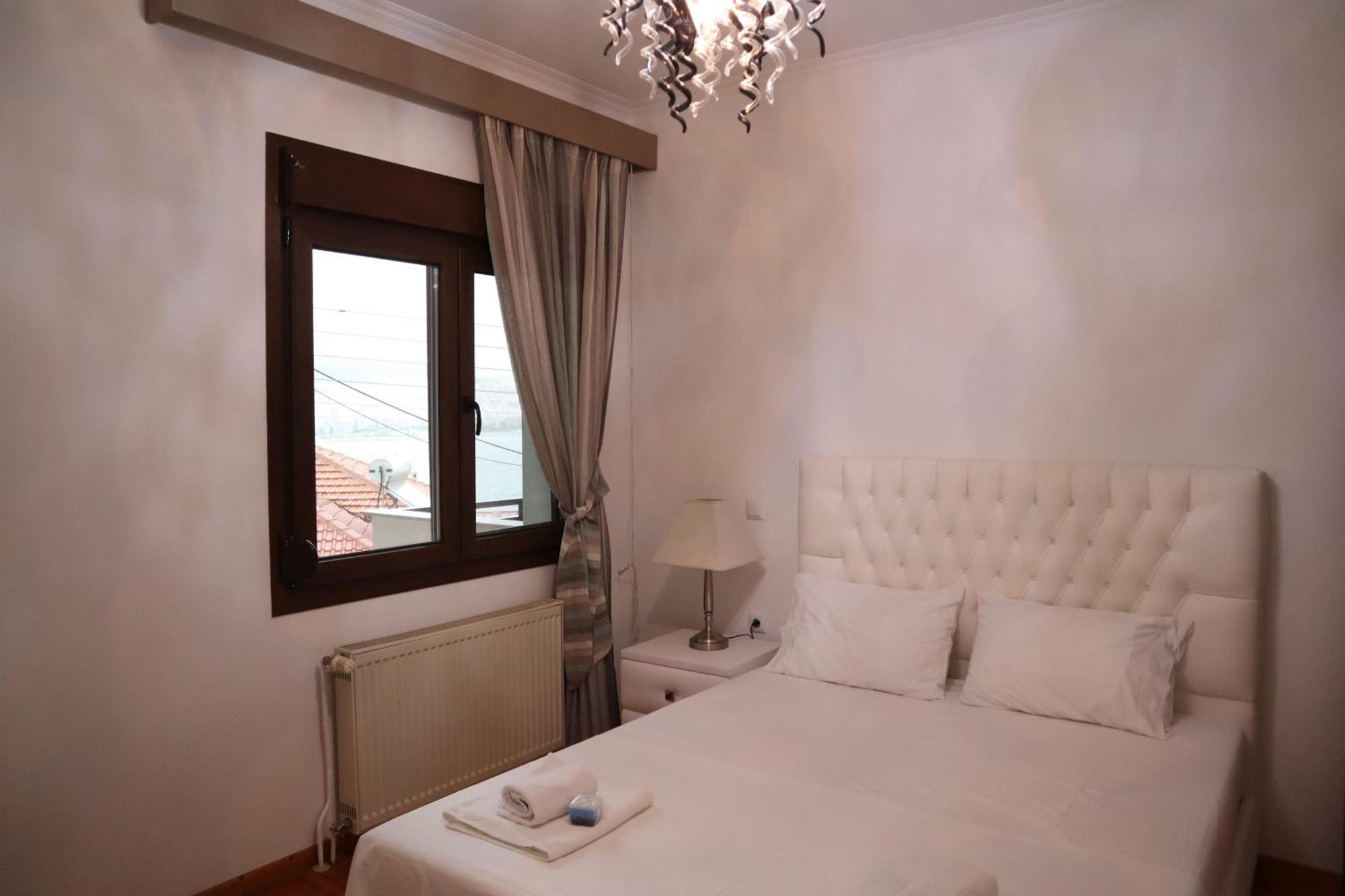 Kouros Kalamitsa Apartment Kavála ภายนอก รูปภาพ